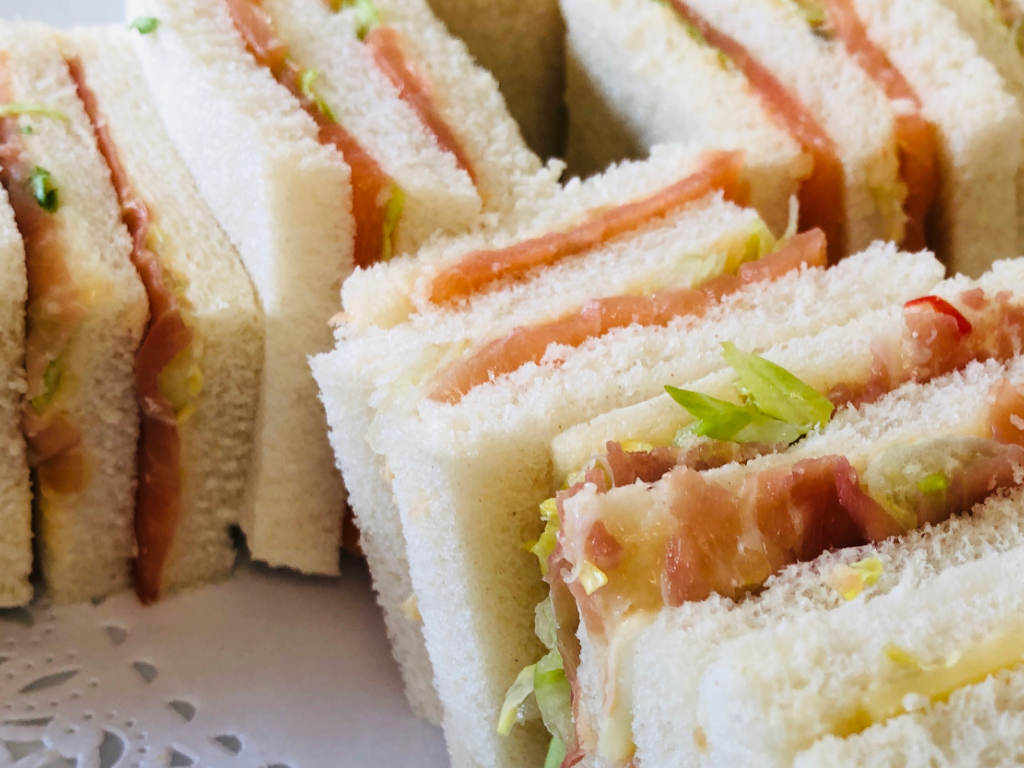 High Tea tijdens een rondvaart